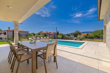 Three-Bedroom Villa with Private Pool in Pinezići, Krk