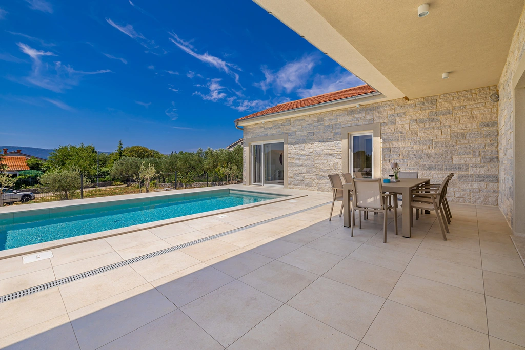 Three-Bedroom Villa with Private Pool in Pinezići, Krk
