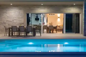 Three-Bedroom Villa with Private Pool in Pinezići, Krk