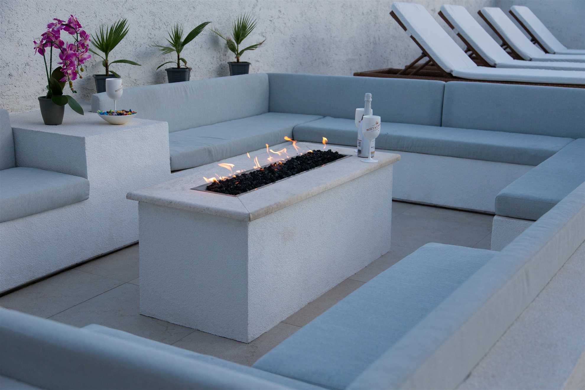 Villa LUMINOSA mit Außen- und Innenpool und Sauna