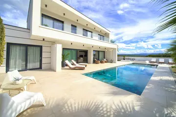 Villa in Vrh with Indoor/Outdoor Pool & Sauna