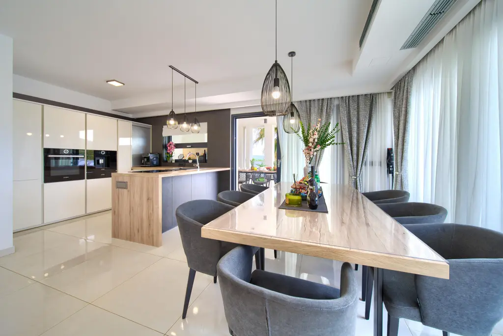 Villa in Vrh with Indoor/Outdoor Pool & Sauna