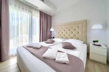 Villa in Vrh with Indoor/Outdoor Pool & Sauna