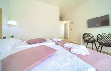 Villa in Vrh with Indoor/Outdoor Pool & Sauna