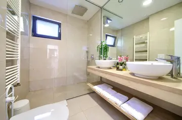 Villa in Vrh with Indoor/Outdoor Pool & Sauna