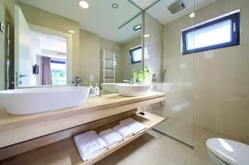 Villa in Vrh with Indoor/Outdoor Pool & Sauna