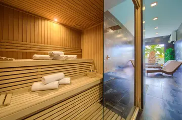 Villa in Vrh with Indoor/Outdoor Pool & Sauna