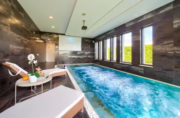 Villa in Vrh with Indoor/Outdoor Pool & Sauna