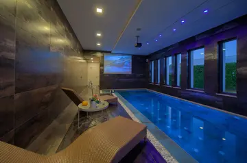 Villa in Vrh with Indoor/Outdoor Pool & Sauna