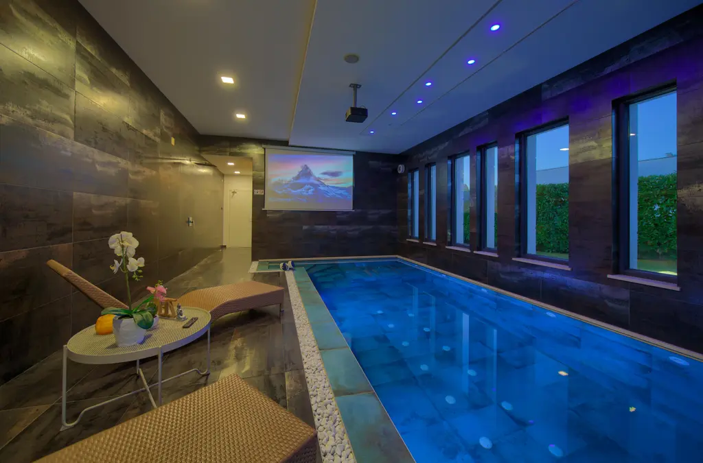 Villa in Vrh with Indoor/Outdoor Pool & Sauna