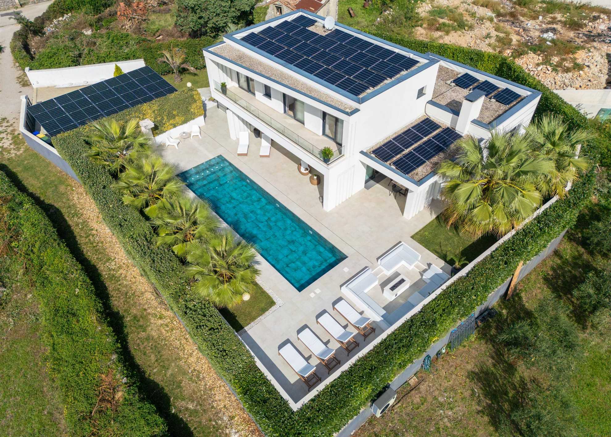 Villa LUMINOSA mit Außen- und Innenpool und Sauna