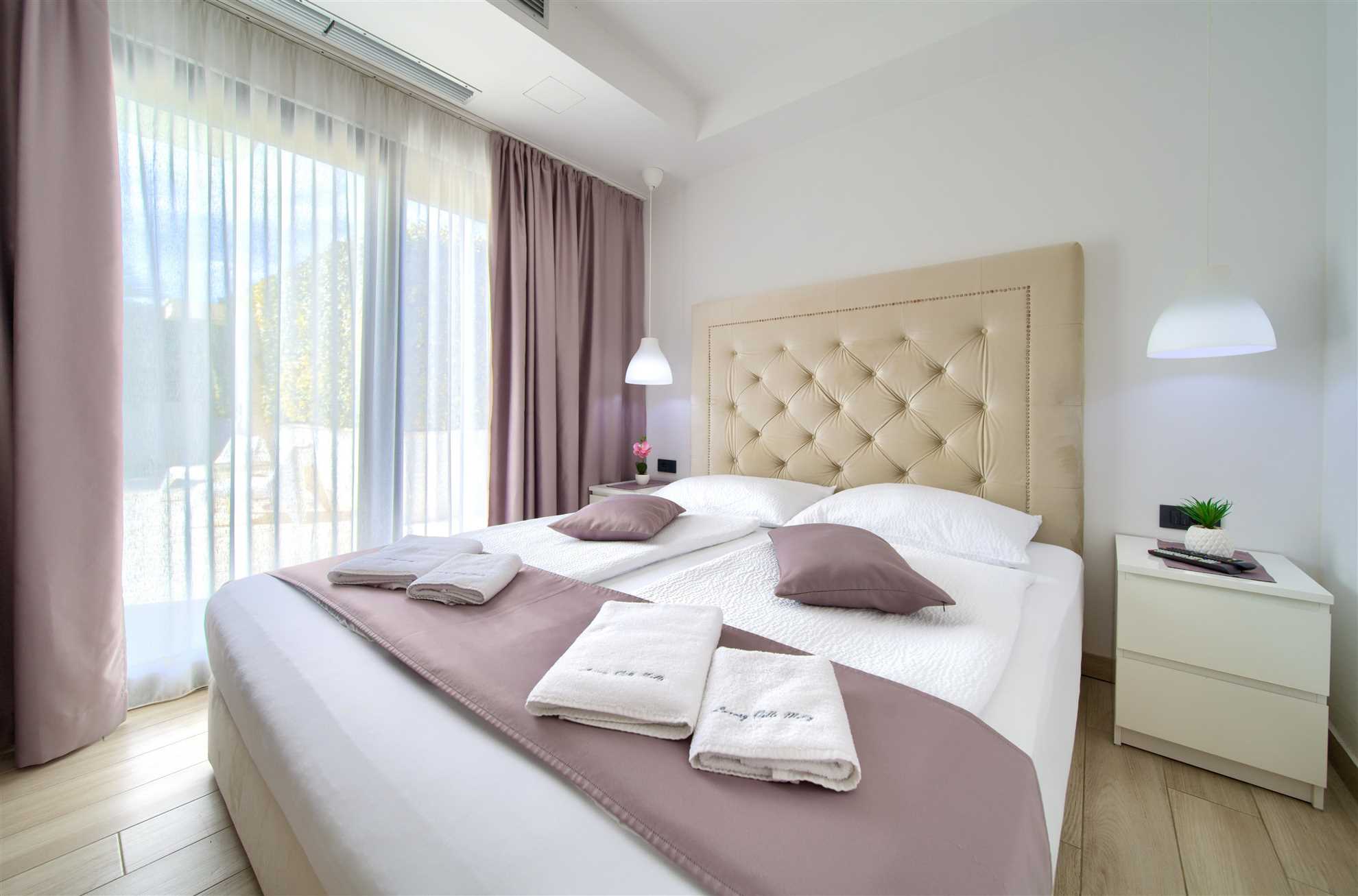 Villa LUMINOSA mit Außen- und Innenpool und Sauna