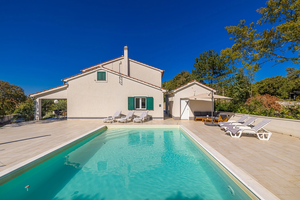Holiday House in Kras with Private Pool