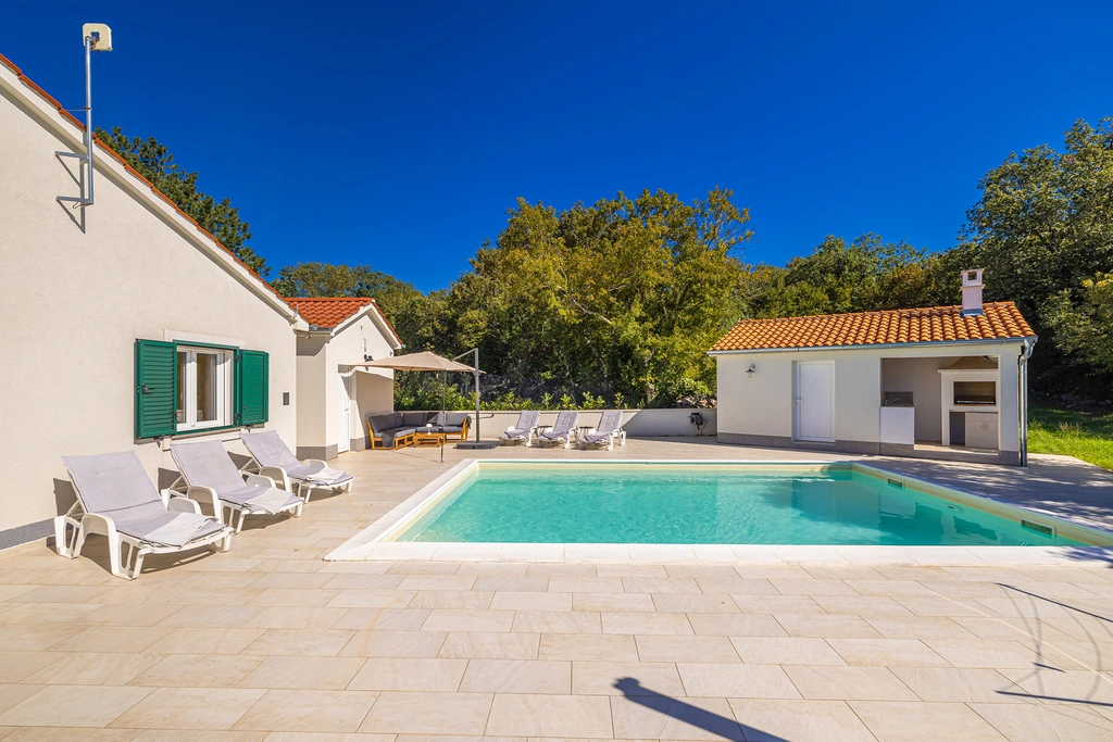 Holiday House in Kras with Private Pool