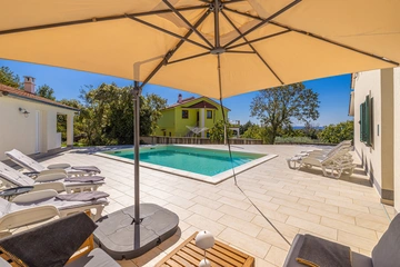 Holiday House in Kras with Private Pool