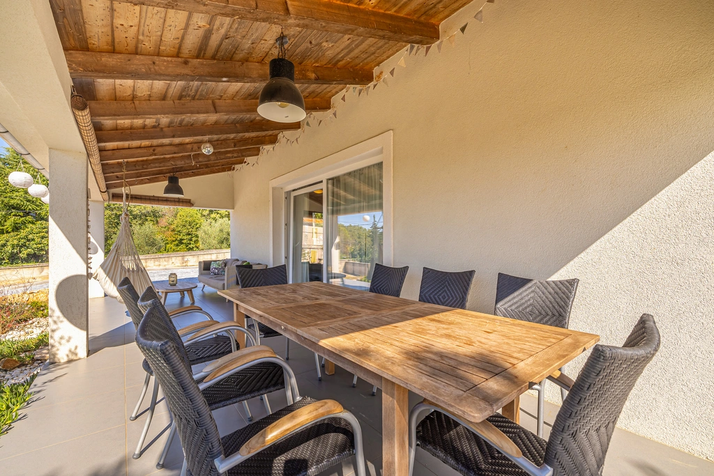 Holiday House in Kras with Private Pool