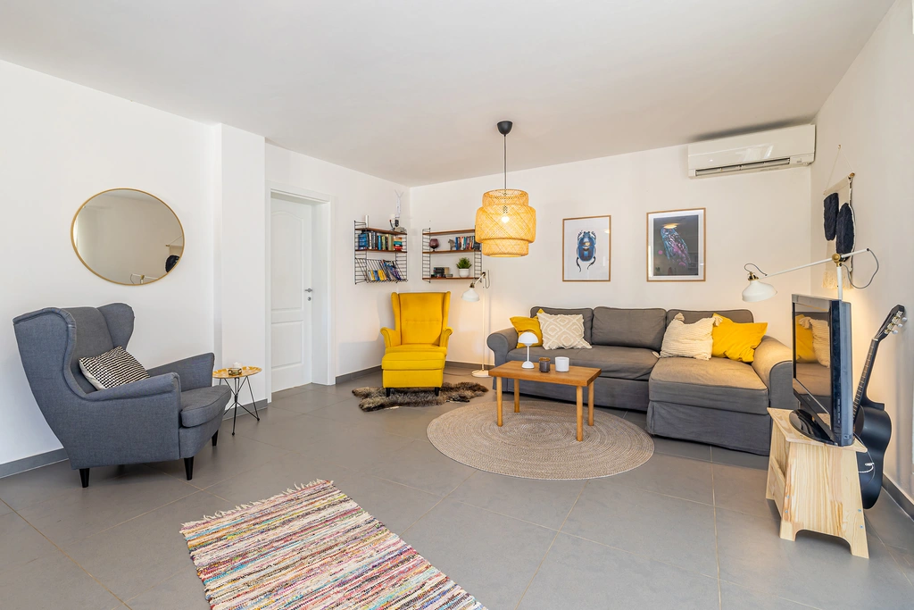 Holiday House in Kras with Private Pool