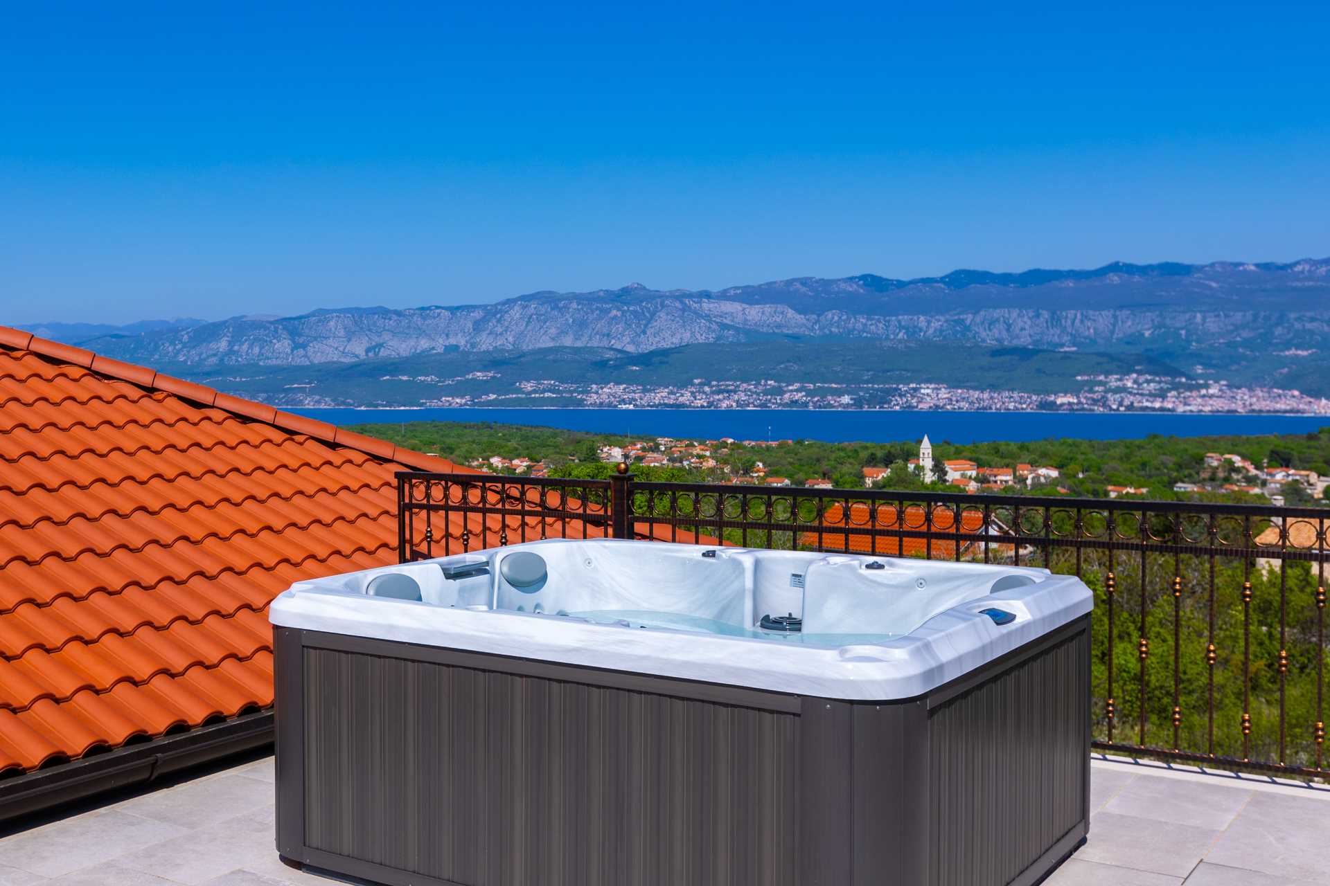 Luxusvilla GLABROVA mit Pool, Whirlpool und Sauna