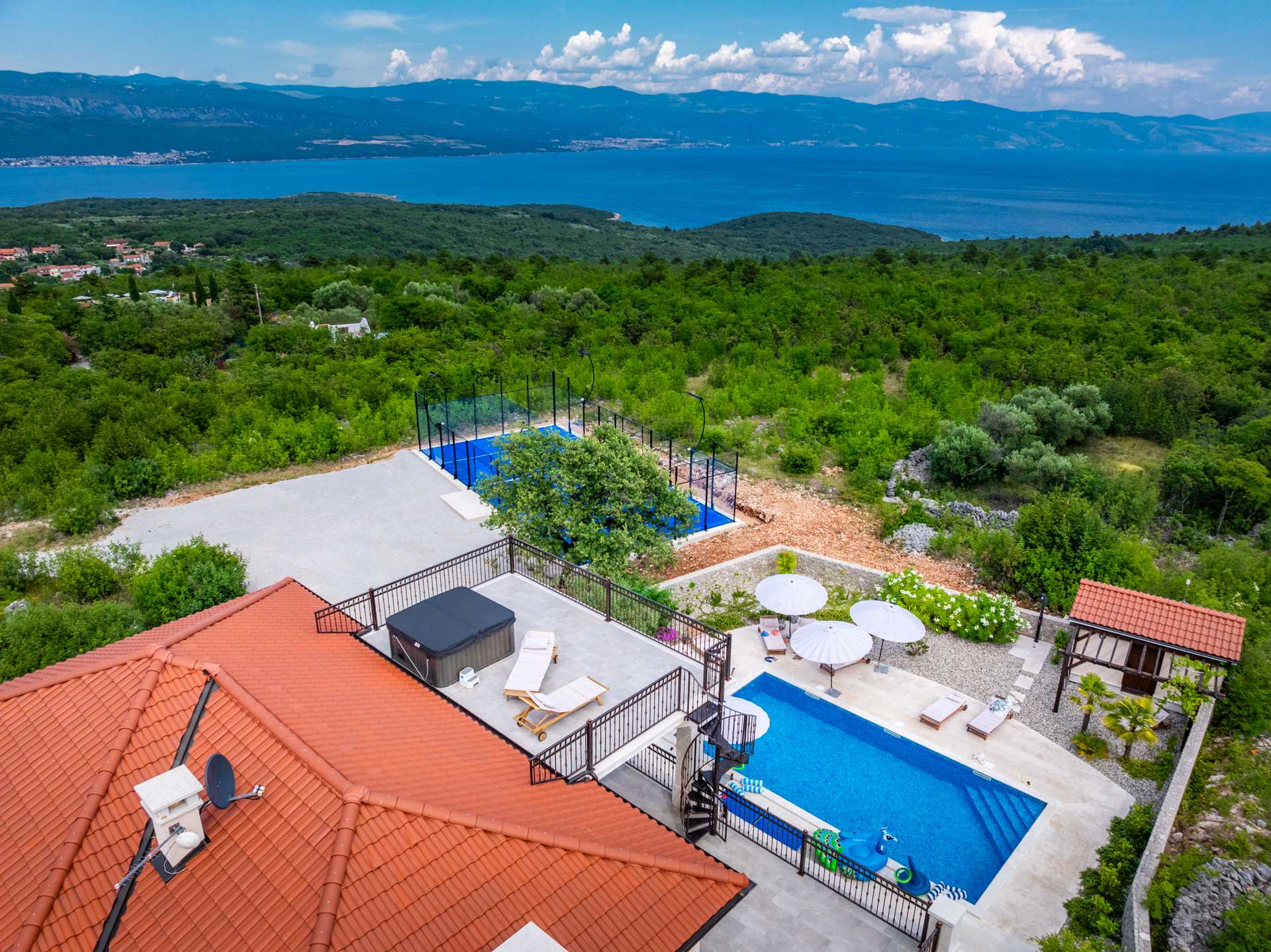 Luxury Villa GLABROVA with pool, jacuzzi and sauna