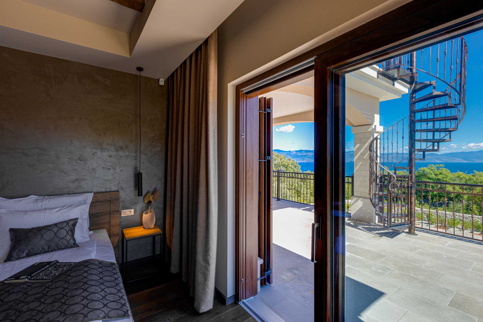 Luxusvilla GLABROVA mit Pool, Whirlpool und Sauna