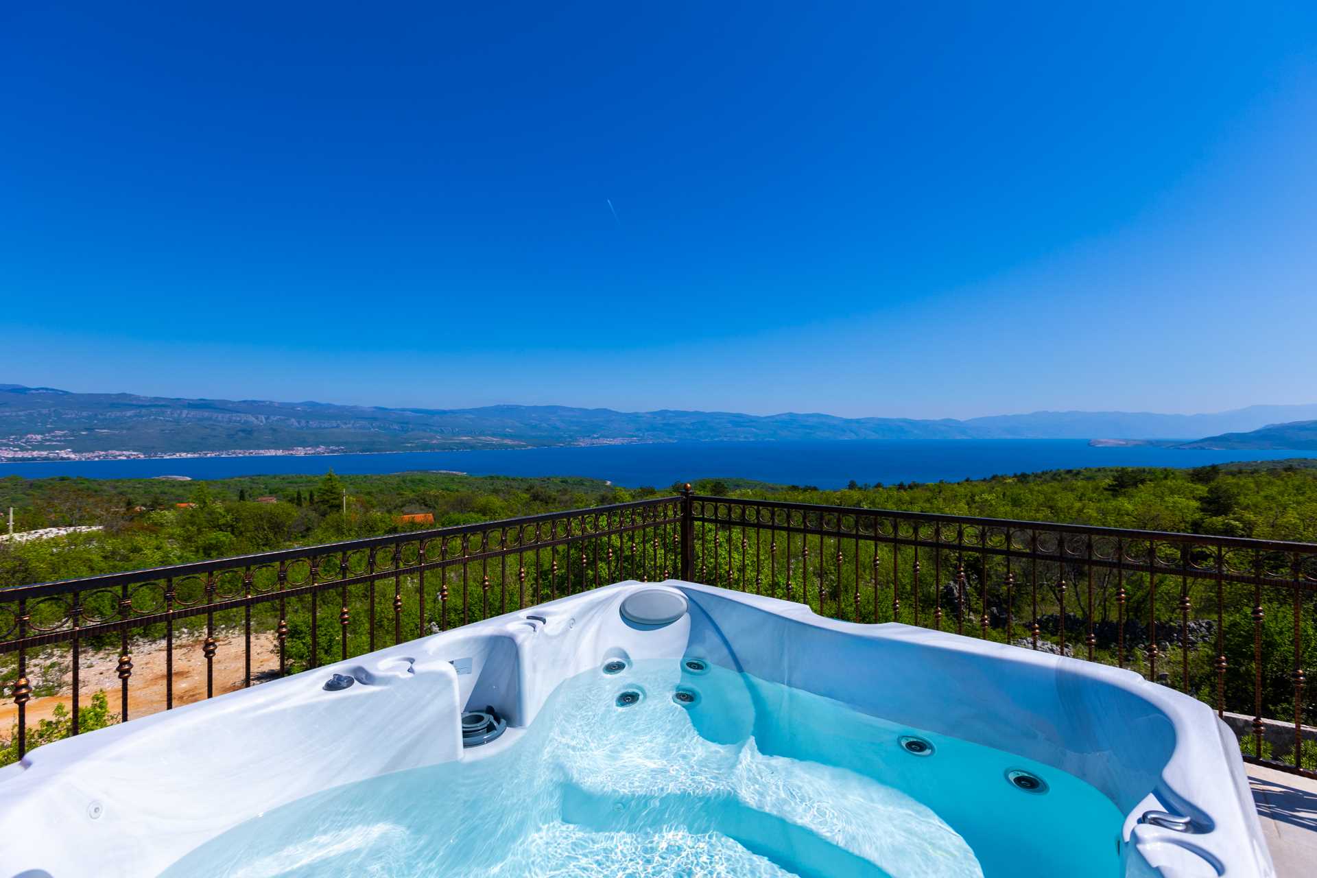 Luxusvilla GLABROVA mit Pool, Whirlpool und Sauna