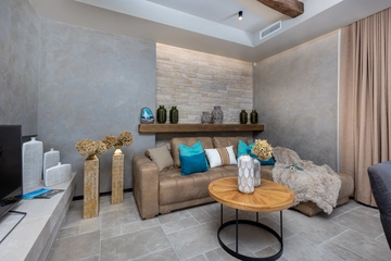 4-Bedroom Villa with Pool, Jacuzzi & Sauna in Žestilac