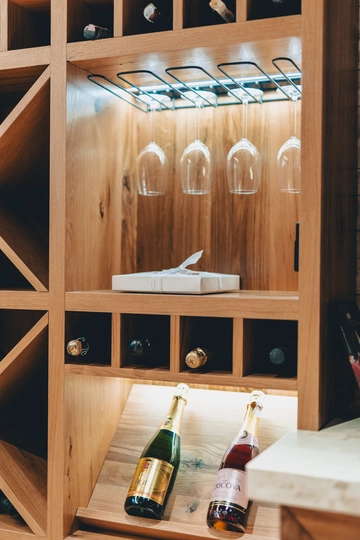 4-Bedroom Villa with Pool, Jacuzzi & Sauna in Žestilac