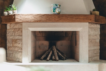 4-Bedroom Villa with Pool, Jacuzzi & Sauna in Žestilac