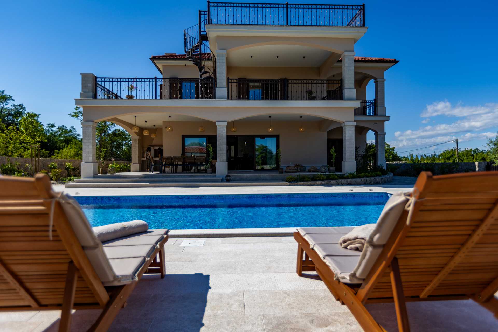 Luxusvilla GLABROVA mit Pool, Whirlpool und Sauna