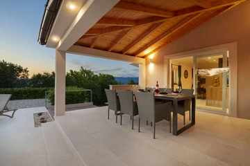 Apartment in Hlapa with Private Pool & 3 Bedrooms