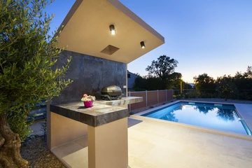 Apartment in Hlapa with Private Pool & 3 Bedrooms