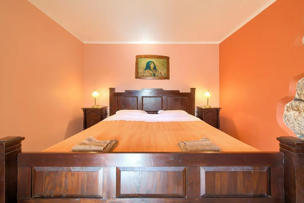 4-Bedroom Holiday House with Private Pool in Hlapa