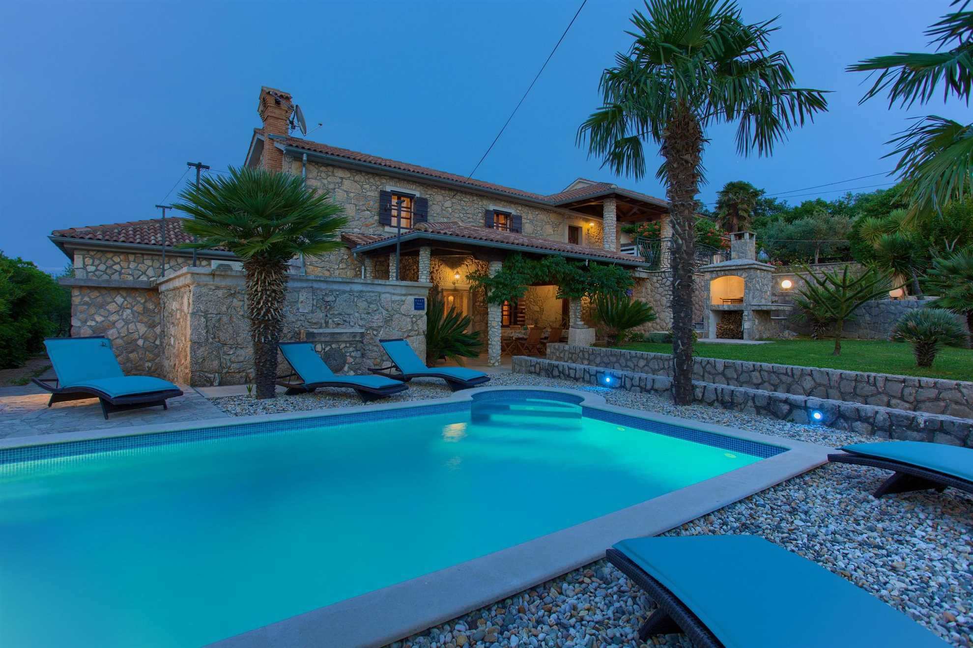 Rustikales Ferienhaus MAGDALEA mit Pool