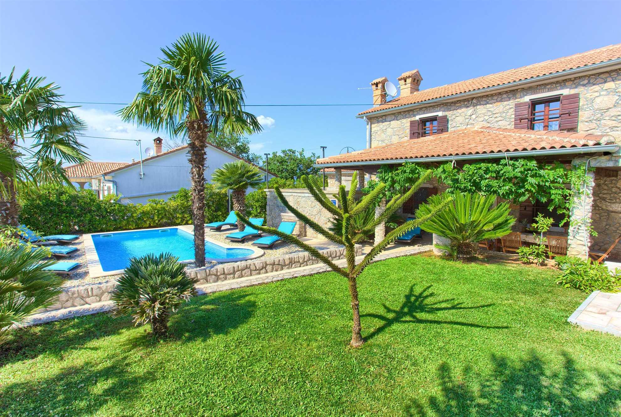 Rustikales Ferienhaus MAGDALEA mit Pool