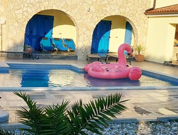 Kras 4-Bedroom House with Private Pool