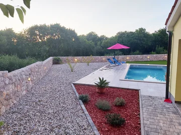 Kras 4-Bedroom House with Private Pool