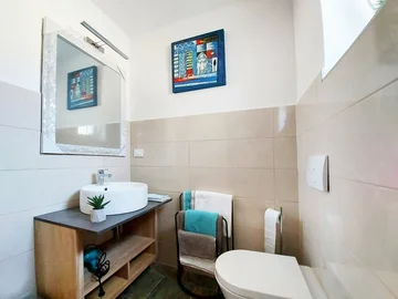 Kras 4-Bedroom House with Private Pool