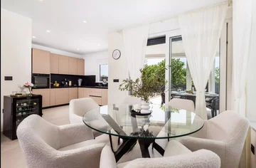 Villa in Garica for 8 Guests with Private Pool