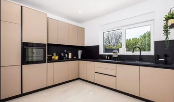 Villa in Garica for 8 Guests with Private Pool