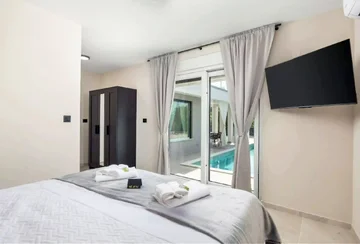 Villa in Garica for 8 Guests with Private Pool