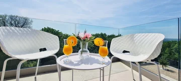 Villa in Garica for 8 Guests with Private Pool