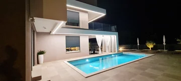 Villa in Garica for 8 Guests with Private Pool