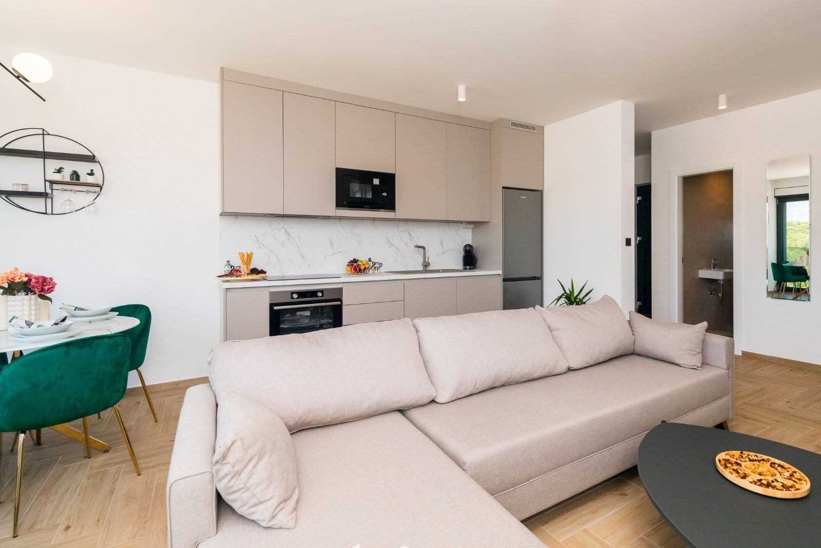 Luxury apartment LaRiv II with pool