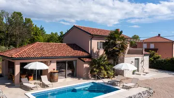 3-Bedroom Villa in Malinska with Private Pool