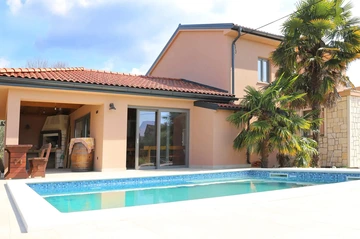 3-Bedroom Villa in Malinska with Private Pool