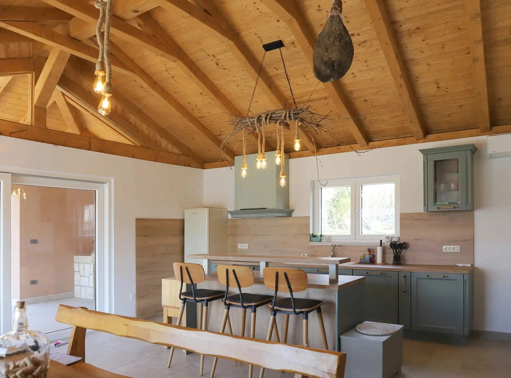 3-Bedroom Villa in Malinska with Private Pool