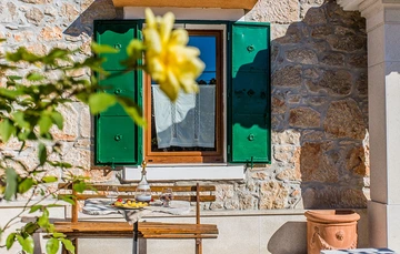 3-Bedroom House in Kras with Private Garden