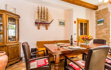 3-Bedroom House in Kras with Private Garden