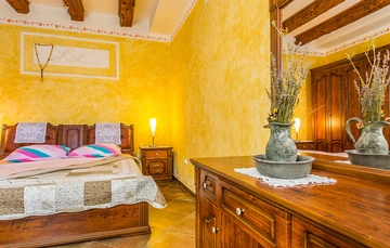 3-Bedroom House in Kras with Private Garden