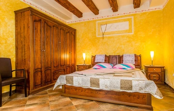 3-Bedroom House in Kras with Private Garden